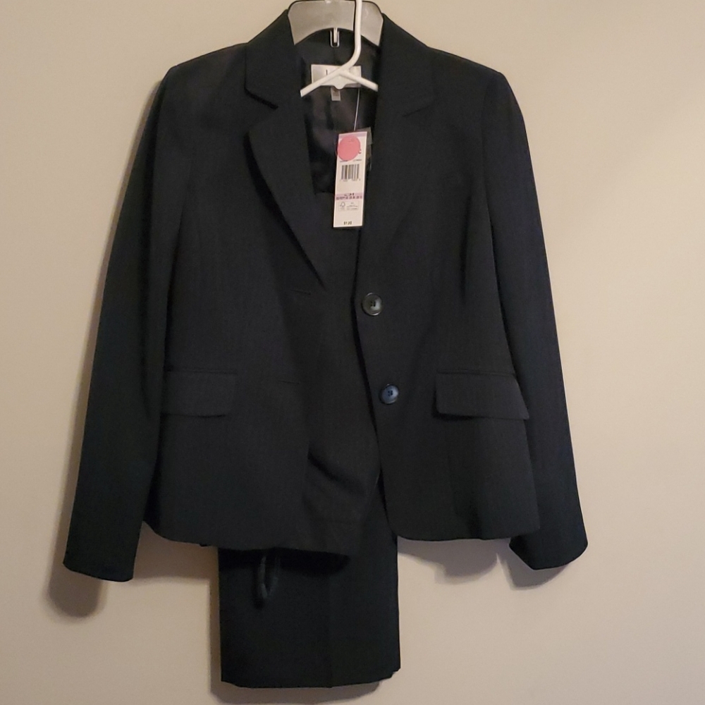 Womens business suit